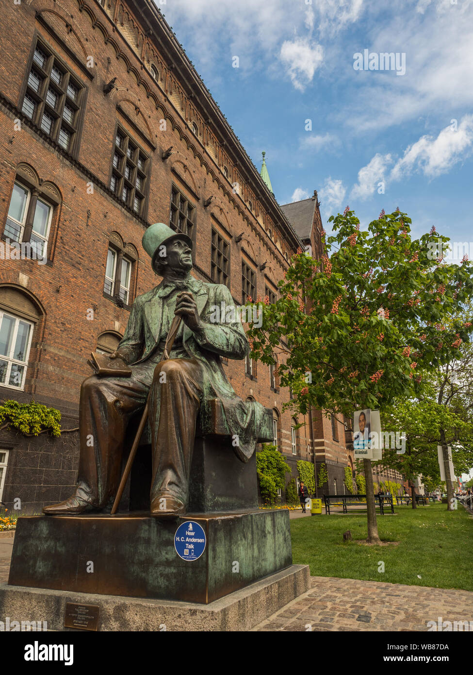 Copenhagen, Denmark - 1 May 2019 - Bronze statue of Hans Christian Andersen  by sculptor Henry Luckow-Nielsen next to City Hall in Kopenhagen Stock Photo