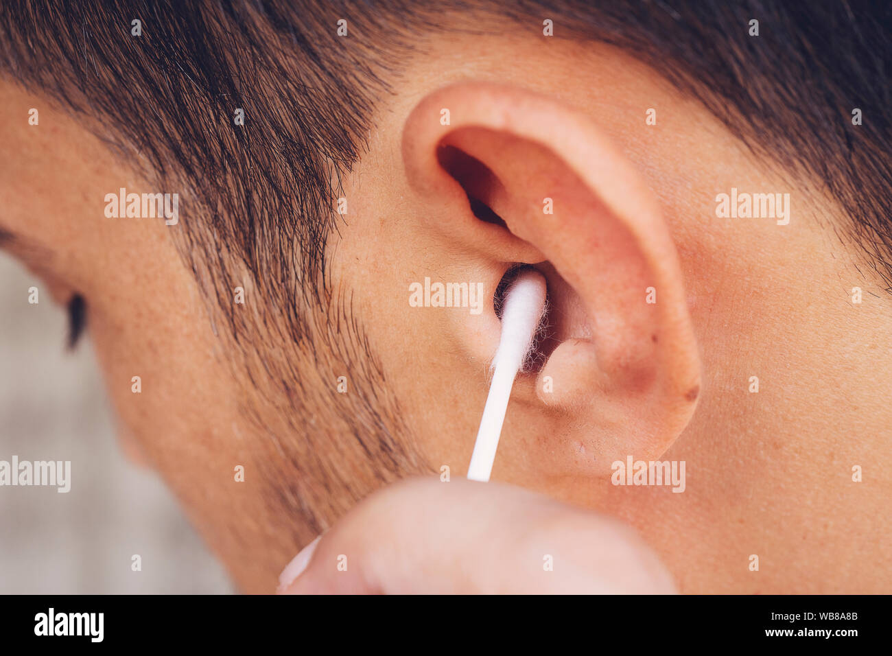 Ear buds to clean ears hires stock photography and images Alamy
