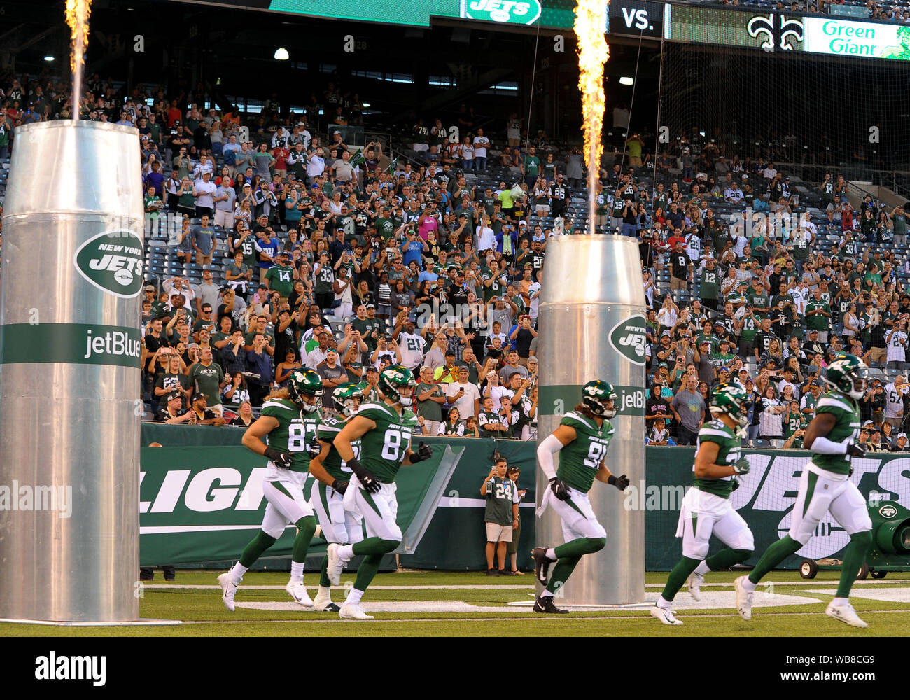 August 24, 2019: August 06, 2019 : New York Jets Tight End DANIEL BROWN  (87) runs onto the field for the game against the New Orleans Saints. The  game was played at