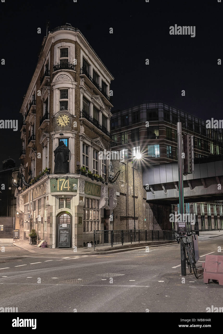 The black friar pub at night London street Stock Photo