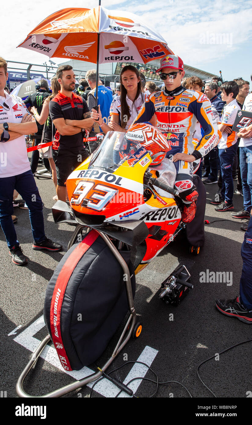 Silverstone, Northamptonshire, UK. 25th August 2019. MotoGP GoPro British Grand  Prix, Race Day; Repsol Honda Team rider Marc Marquez on pole position -  Editorial Use Only Credit: Action Plus Sports Images/Alamy Live