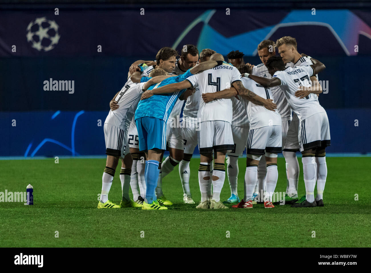 ZAGREB, CROATIA - JULY 13, 2019: Croatian league Supercup, GNK Dinamo vs. HNK  Rijeka. Dinamo players holding trophy and celebrating victory Stock Photo -  Alamy