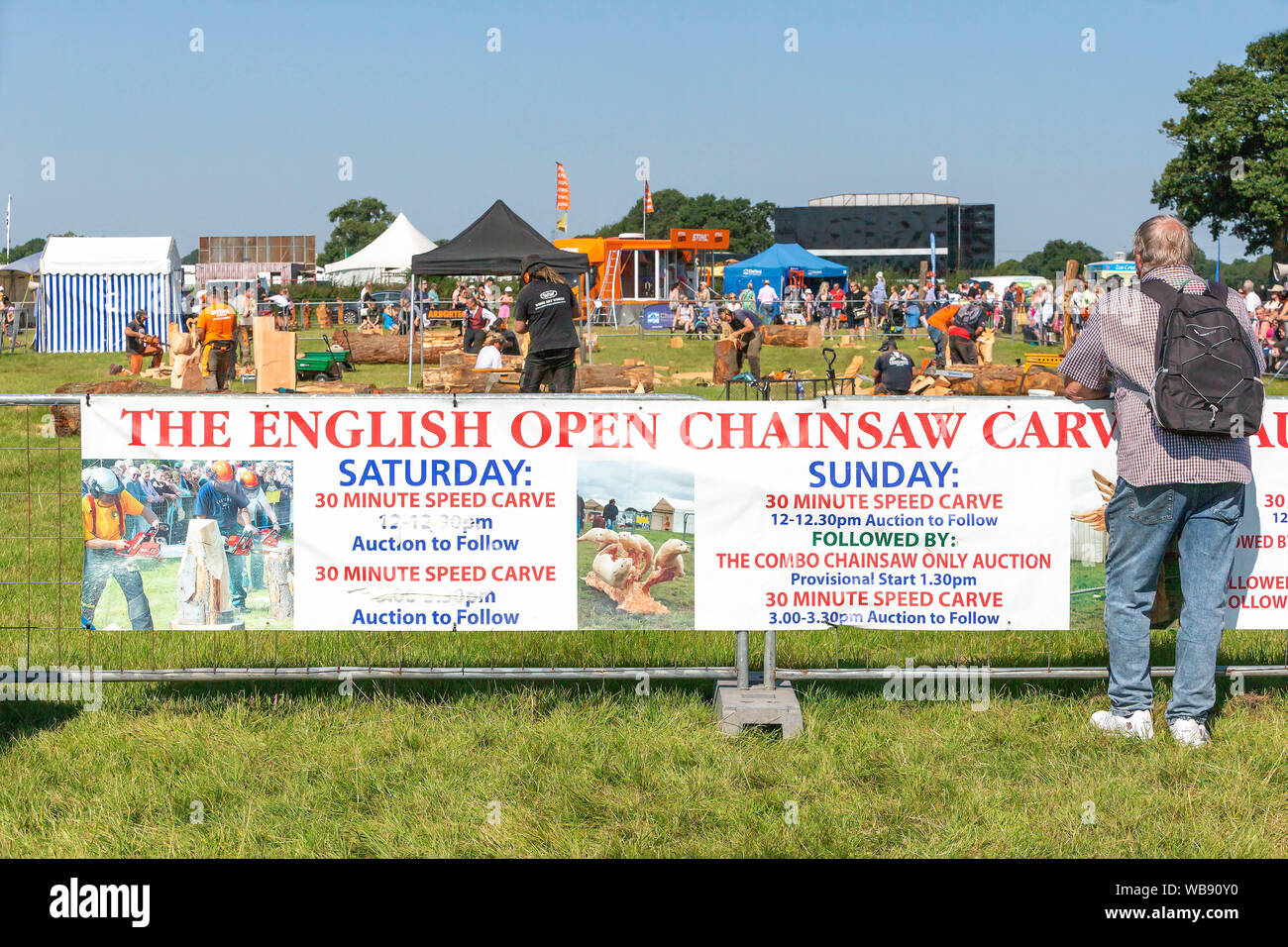 Chainsaw competition logs hi-res stock photography and images - Alamy