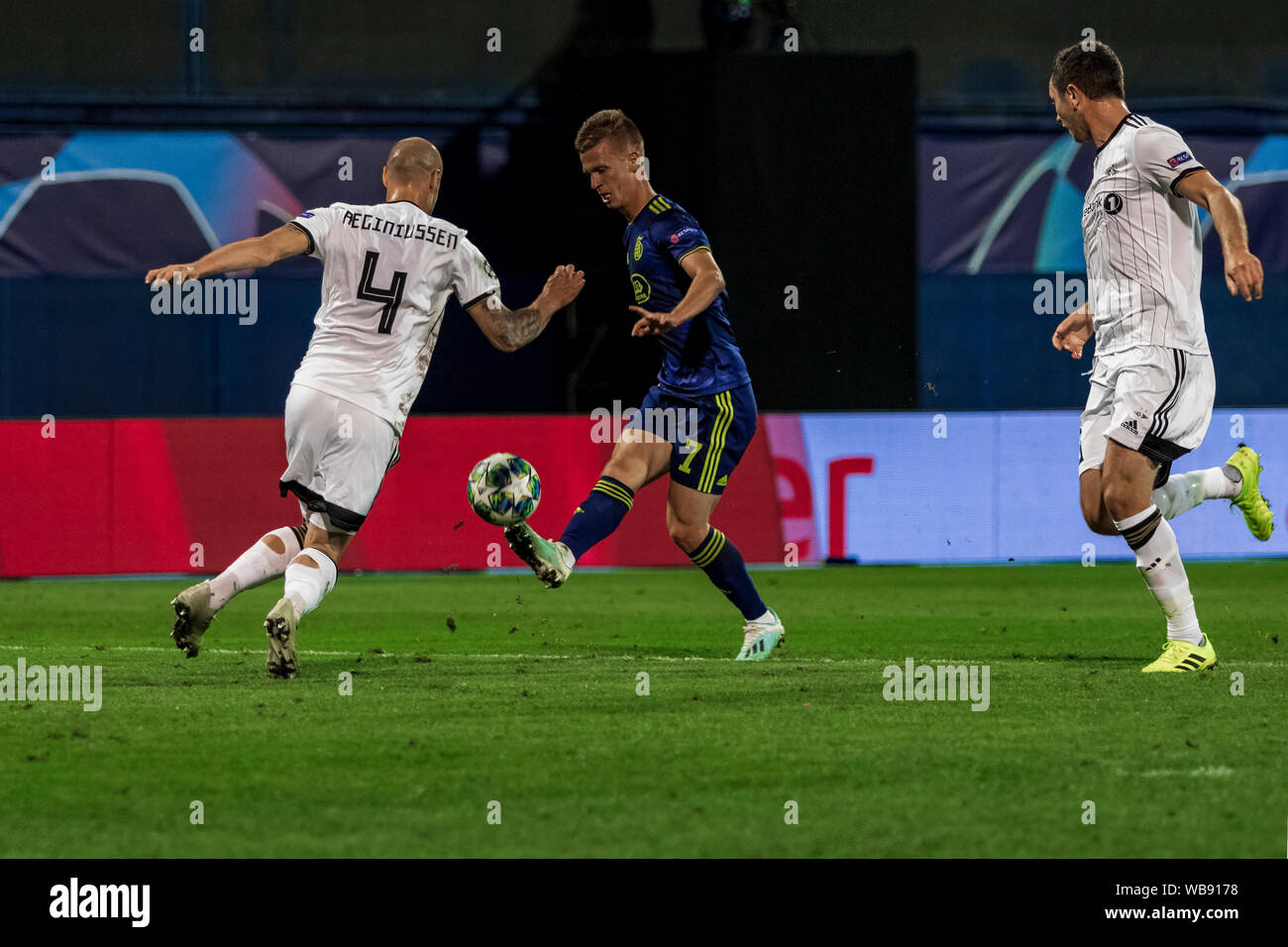 ZAGREB, CROATIA - JULY 13, 2019: Croatian league Supercup, GNK Dinamo vs. HNK  Rijeka. Dinamo players holding trophy and celebrating victory Stock Photo -  Alamy