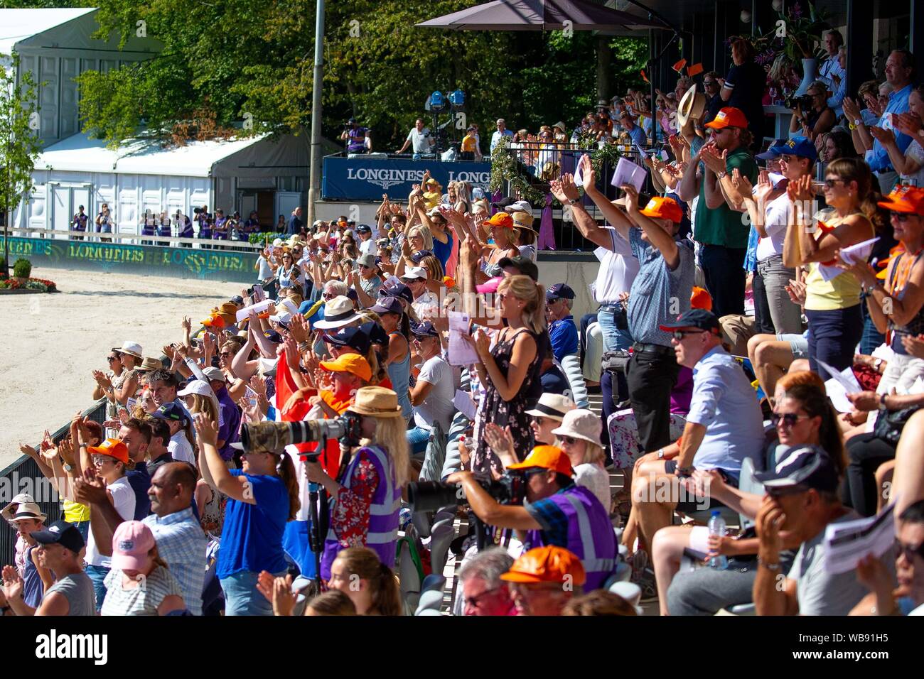 Rotterdam, Netherlands. 25th Aug, 2019. Crowds cheering at the Individual Championship at the at the Longines FEI European Championships. Showjumping. Credit Elli Birch/SIP photo agency/Alamy live news. Credit: Sport In Pictures/Alamy Live News Stock Photo