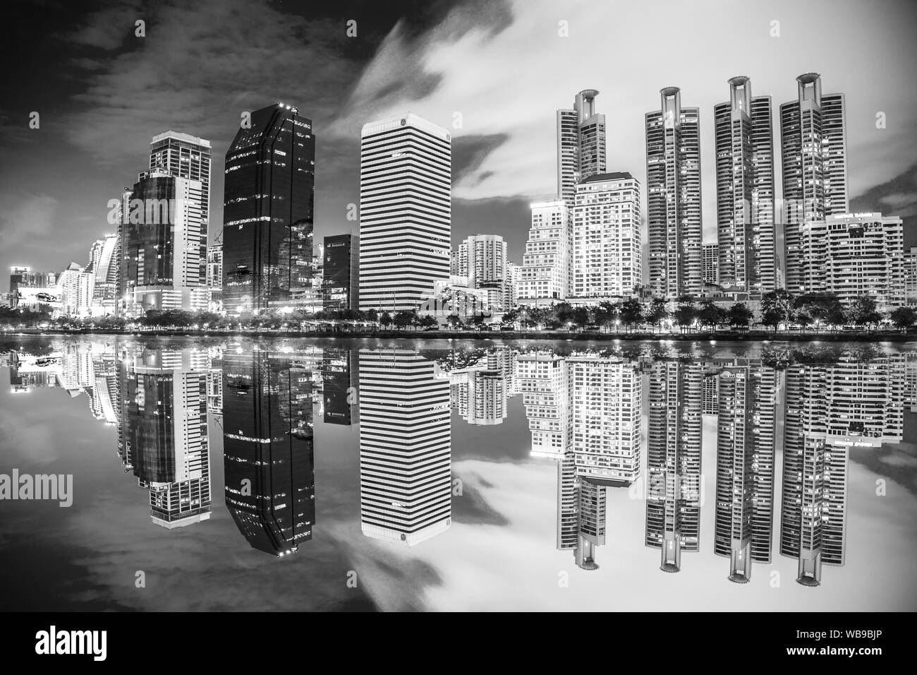 Bangkok night skyline Black and White Stock Photos & Images - Alamy