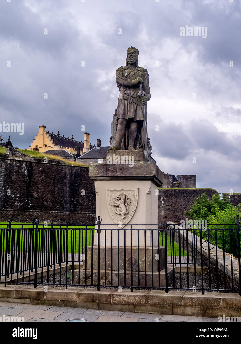 statue-of-robert-the-bruce-at-stirling-castle-on-july-23-2017-at