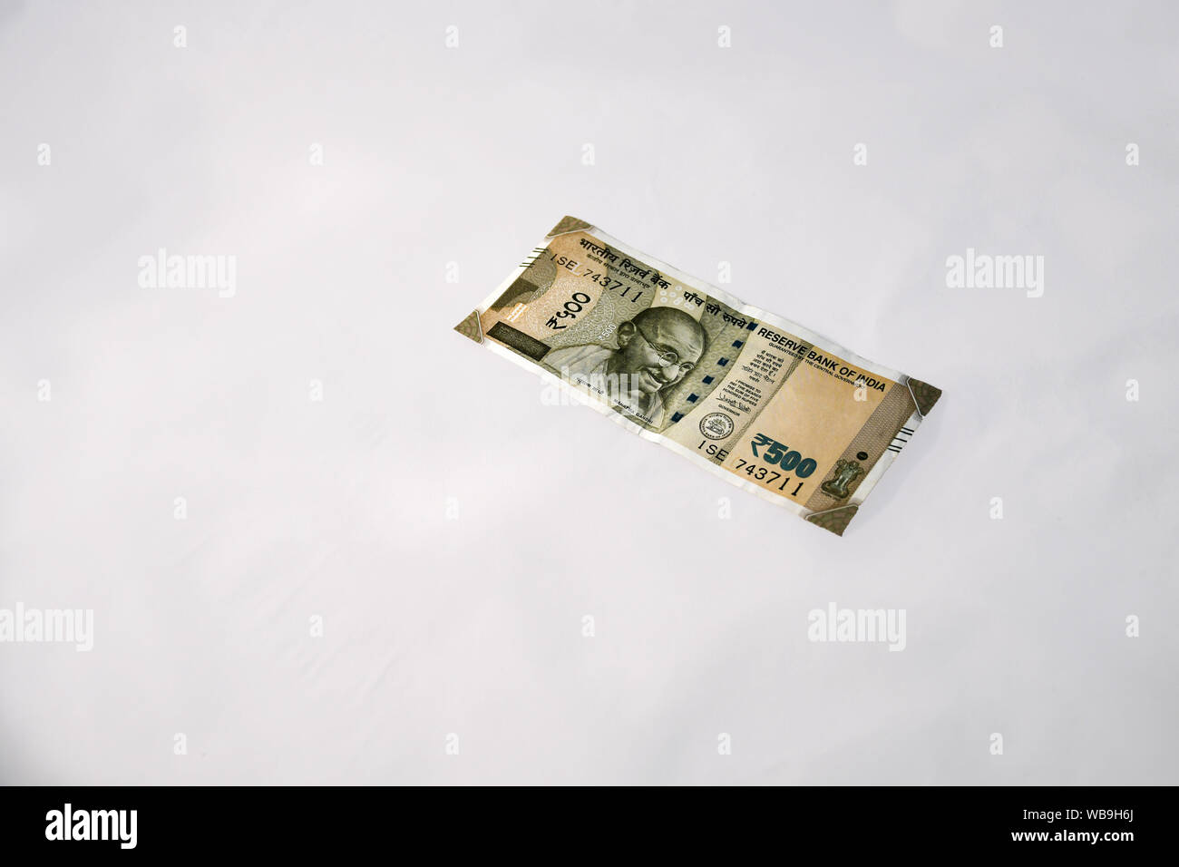 Five hundred rupees hi-res stock photography and images - Alamy