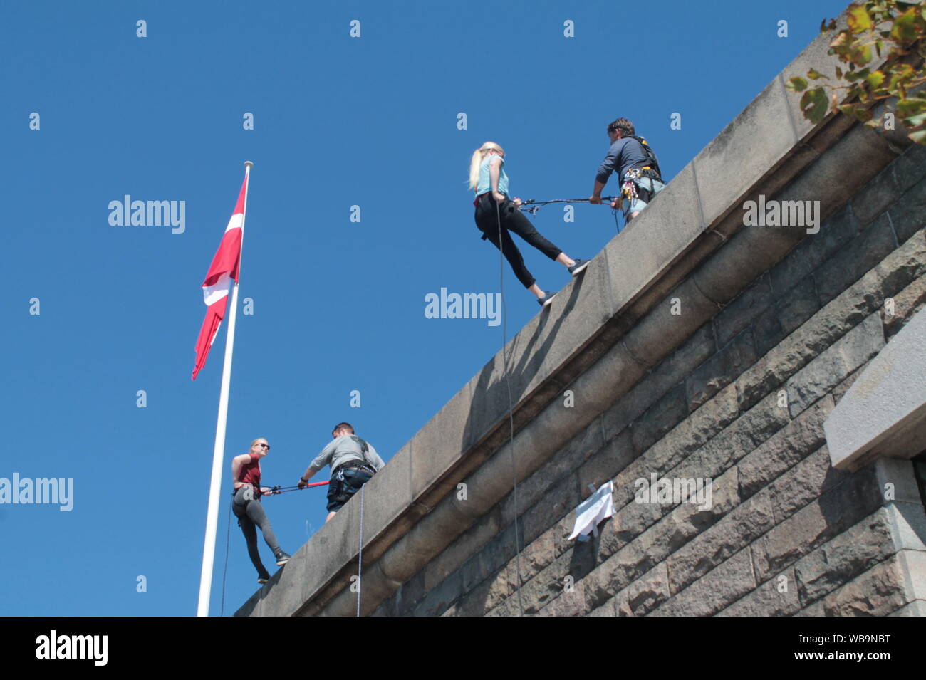 To Abseil Down Abseiling 2020 03 05