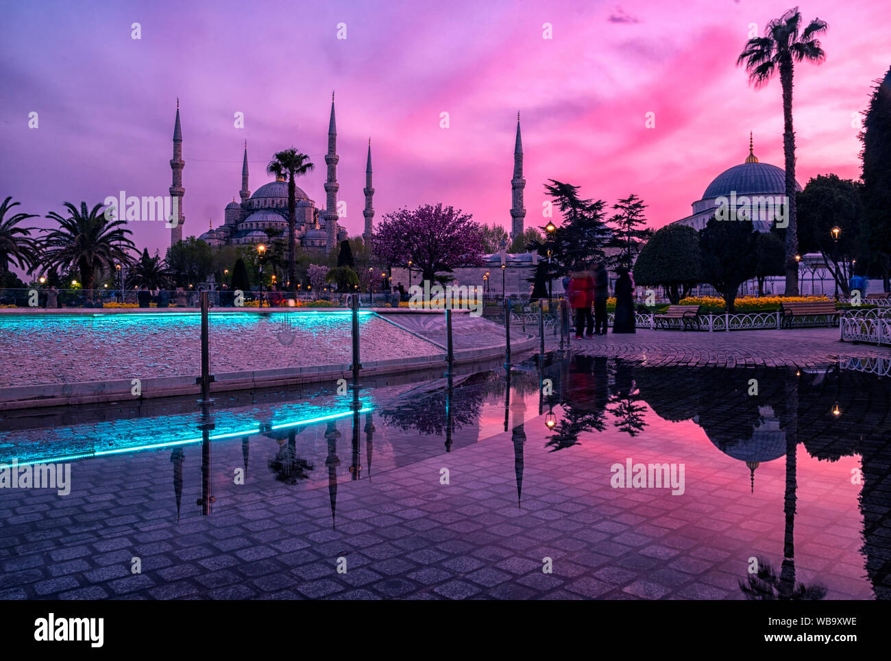 Blue Mosque in Istanbul at night with its rain water reflection Stock ...