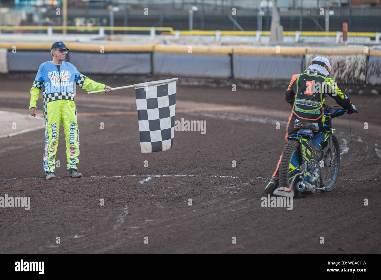 Sheffield, UK. 25th Aug, 2019. SHEFFIELD, ENGLAND AUG 25TH Ryan Kinsley pushes home to gain third place after falling on the last turn. He got up and pushed his bike to the finish during the National League Best pairs Championship at Owlerton Stadium, Sheffield on Sunday 25th August 2019 (Credit: Ian Charles | MI News) Credit: MI News & Sport /Alamy Live News Stock Photo