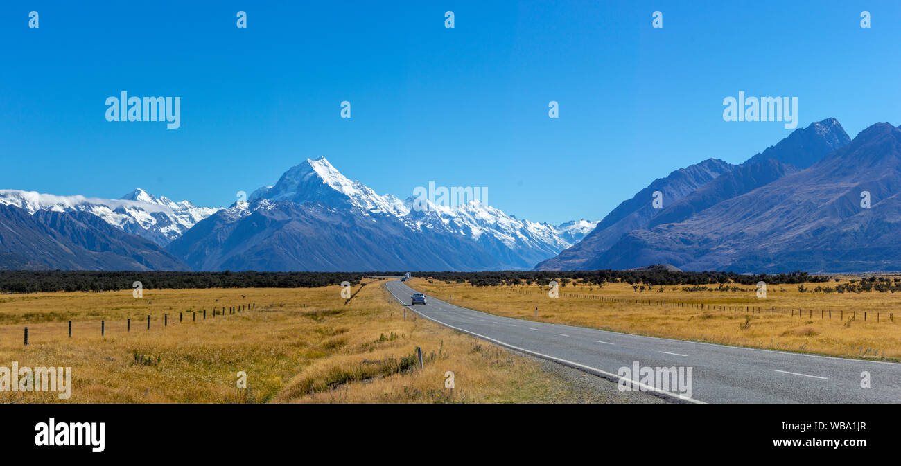 road to Aoraki National Park, New Zealand Stock Photo