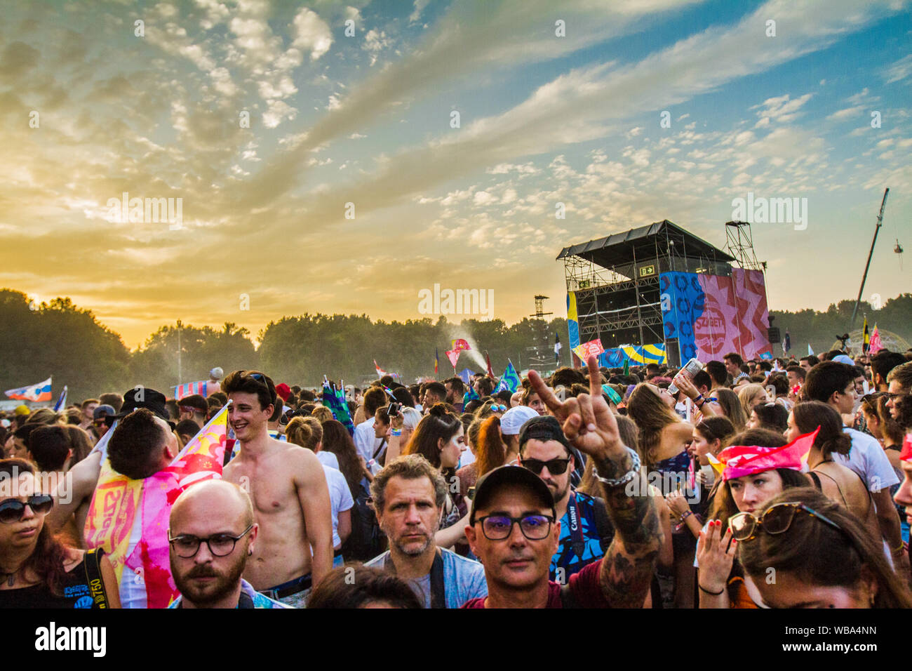 Budapest, Hungary. 10th Aug, 2019. The crowd during the Sziget Festival