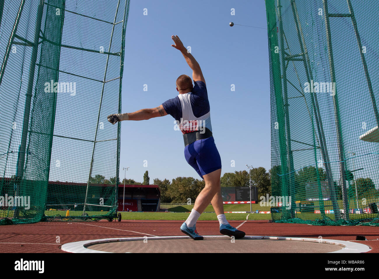 Hammer thrower hires stock photography and images Alamy