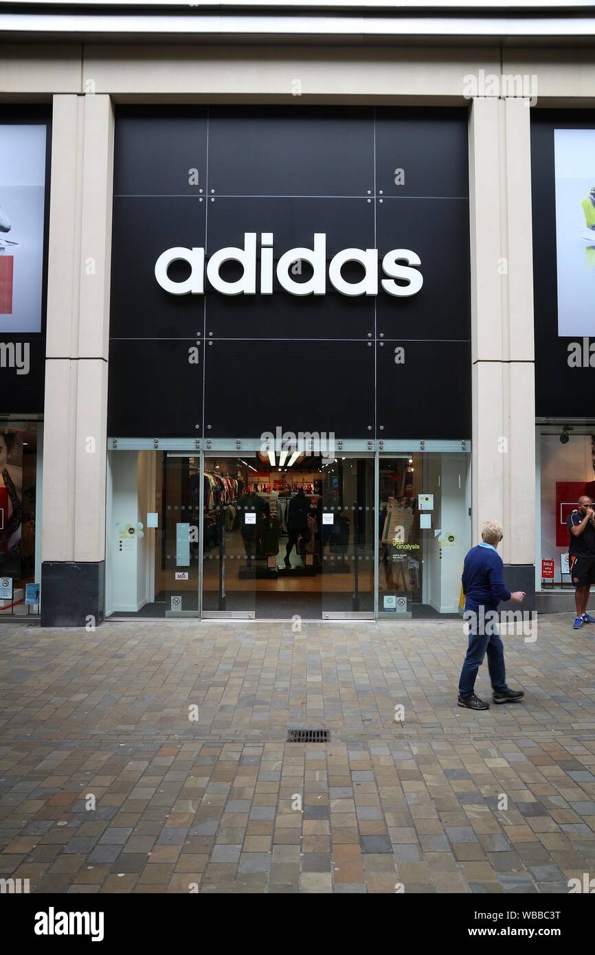 Adidas Store Uk High Resolution Stock Photography and Images - Alamy
