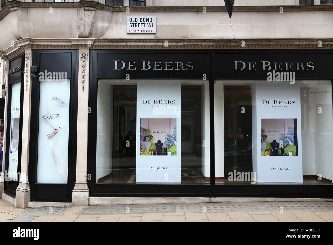 LONDON, UK - JULY 9, 2016: De Beers jewellery shop at Old Bond Street in London. Bond Street is a major shopping street in the West End of London. Stock Photo