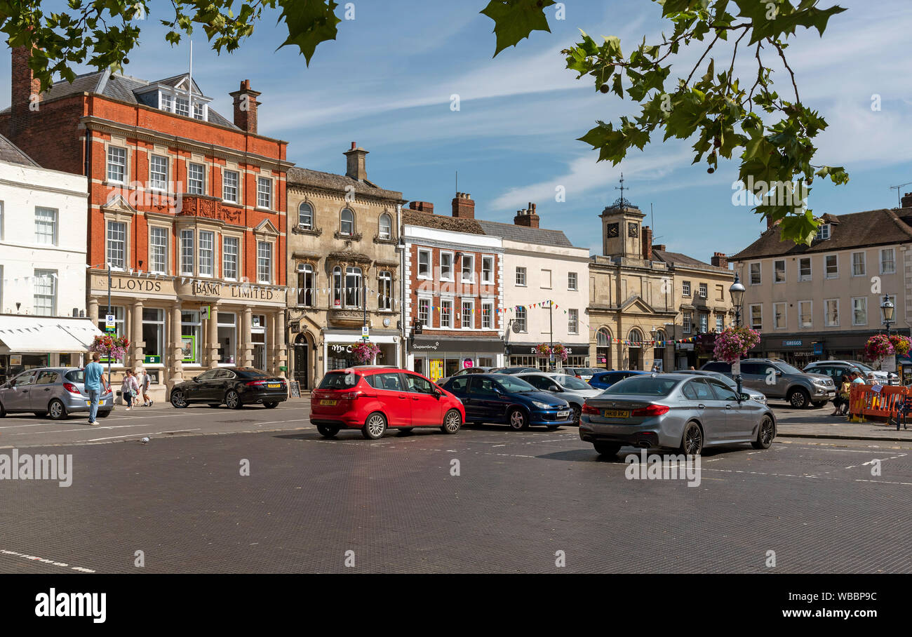 Devizes Shopping High Resolution Stock Photography And Images Alamy