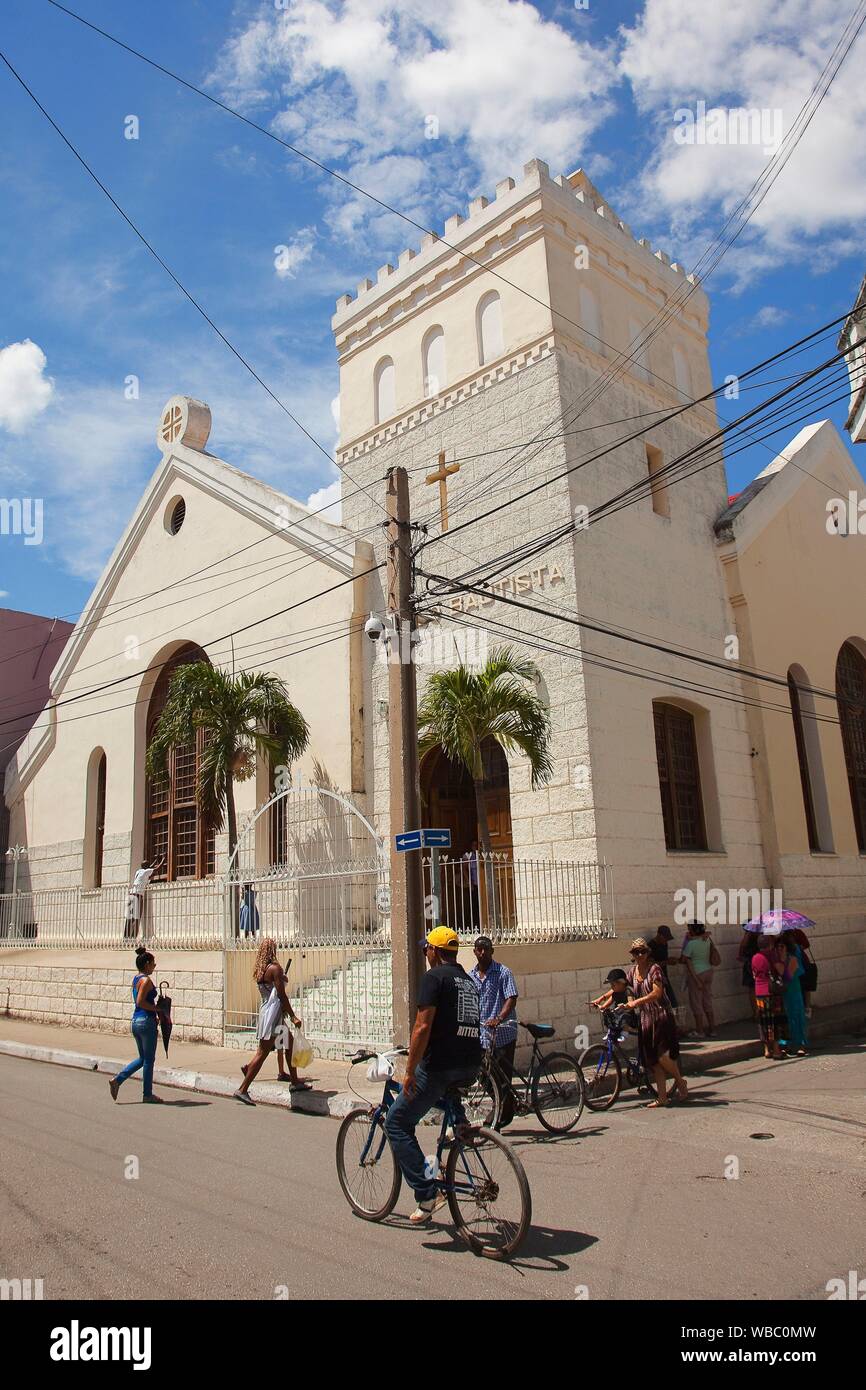 People in front of Iglesia Bautista Church at the historic center, Camagüey, Cuba, West Indies, Central America Stock Photo - Alamy People in front of Iglesia Bautista Church at the historic center, Camagüey, Cuba, West Indies, Central America Stock Photo - Alamy