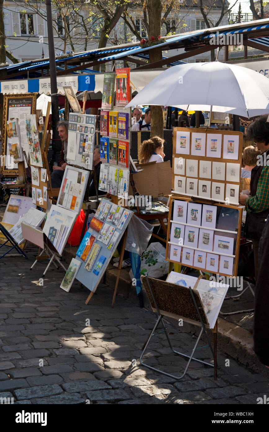 Artists in place du tertre montmartre paris hi-res stock photography ...