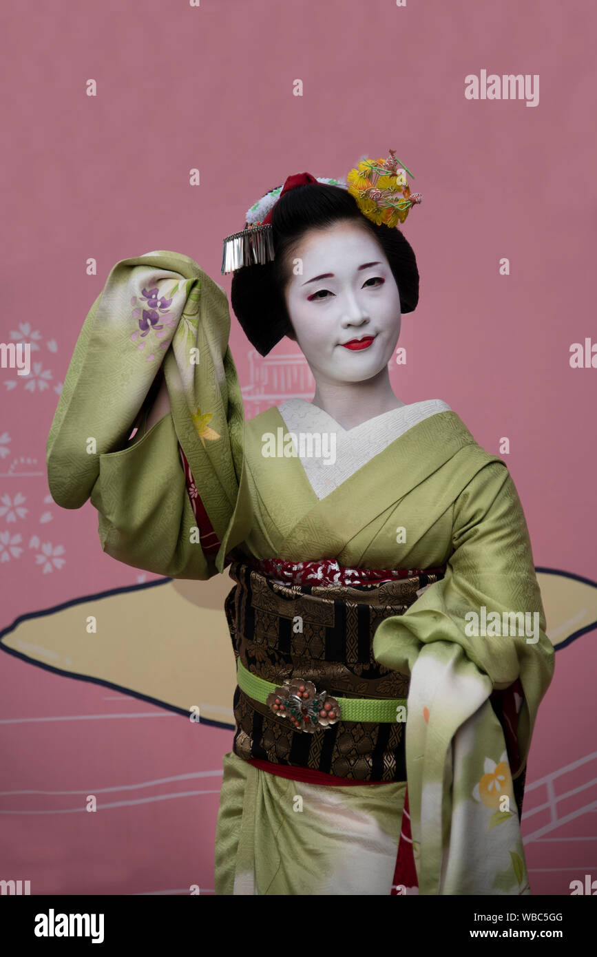 Geisha dancing in public performance, Kyoto, Japan Stock Photo