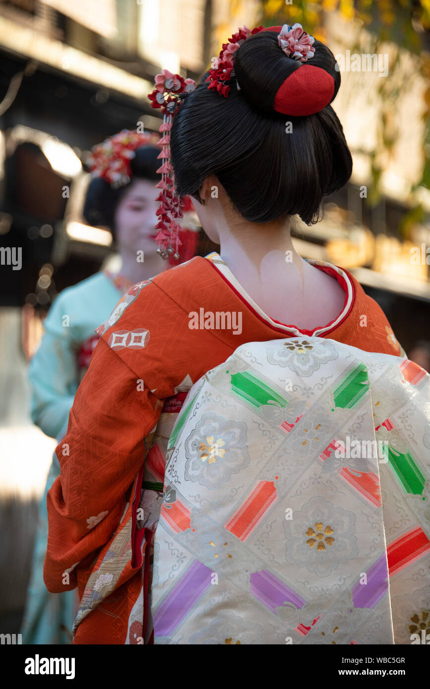 Geisha makeover girls in Gion, Kyoto, Japan Stock Photo