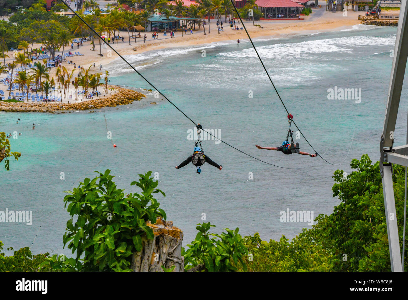 Zip Line High Resolution Stock Photography and Images Alamy