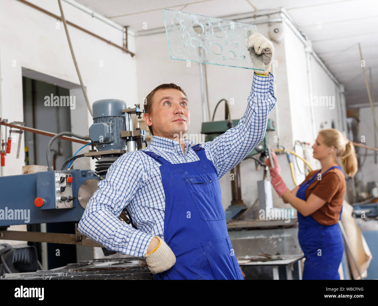 Machine tooling glass hi-res stock photography and images - Alamy