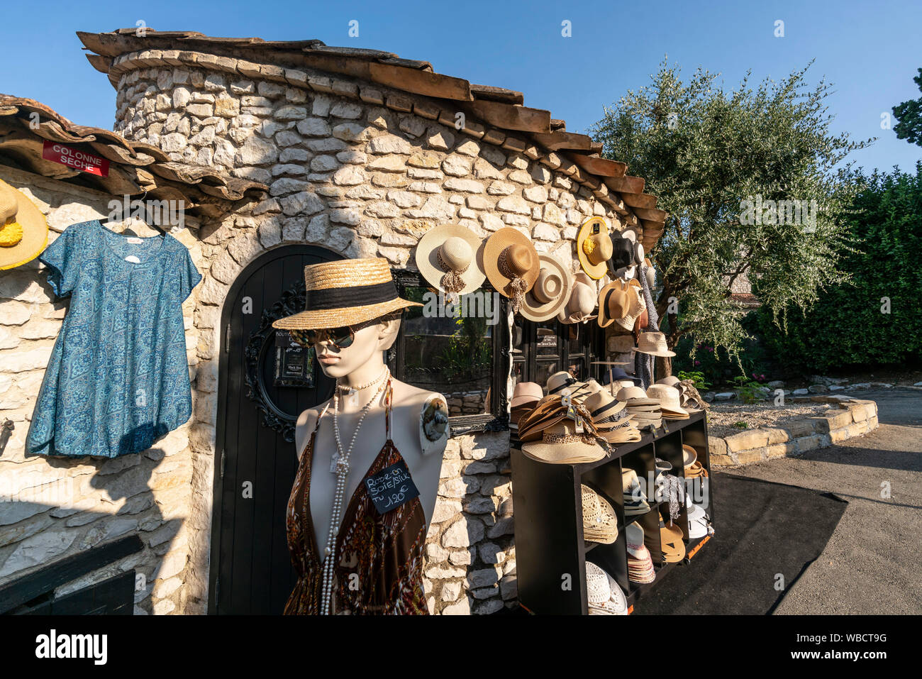 Boutique in Saint-Paul-de-Vence,  Département Alpes-Maritimes, Region Provence-Alpes-Côte d’Azur, france Stock Photo