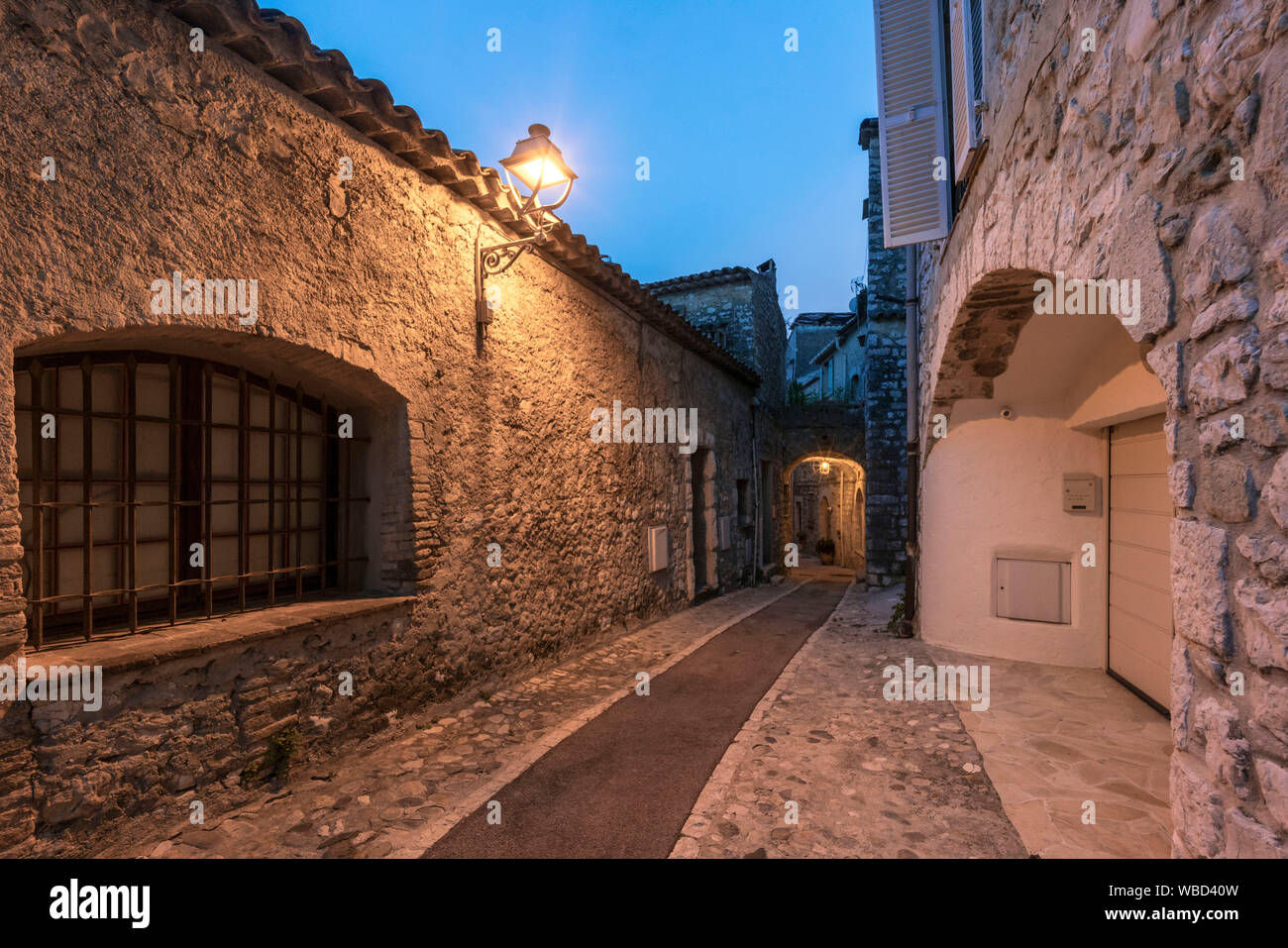 Saint-Paul-de-Vence, twilight in small alley, Alpes-Maritimes, Provence-Alpes-Côte d’Azur, france Stock Photo