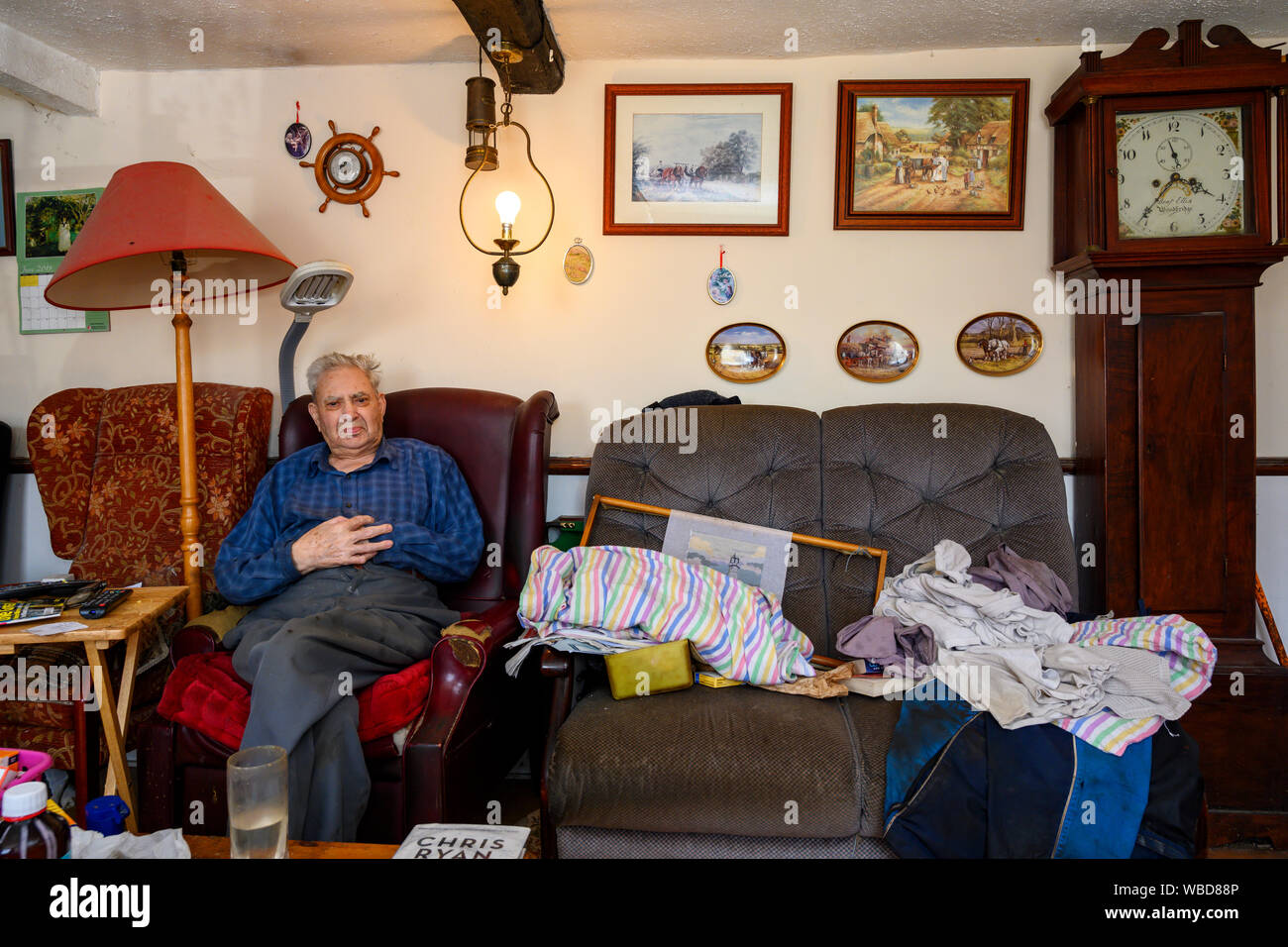 Elderly man living independently at home Stock Photo