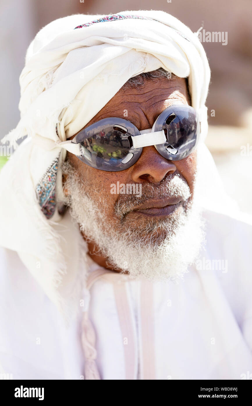 Portrait male wearing sunglasses hi-res stock photography and images ...