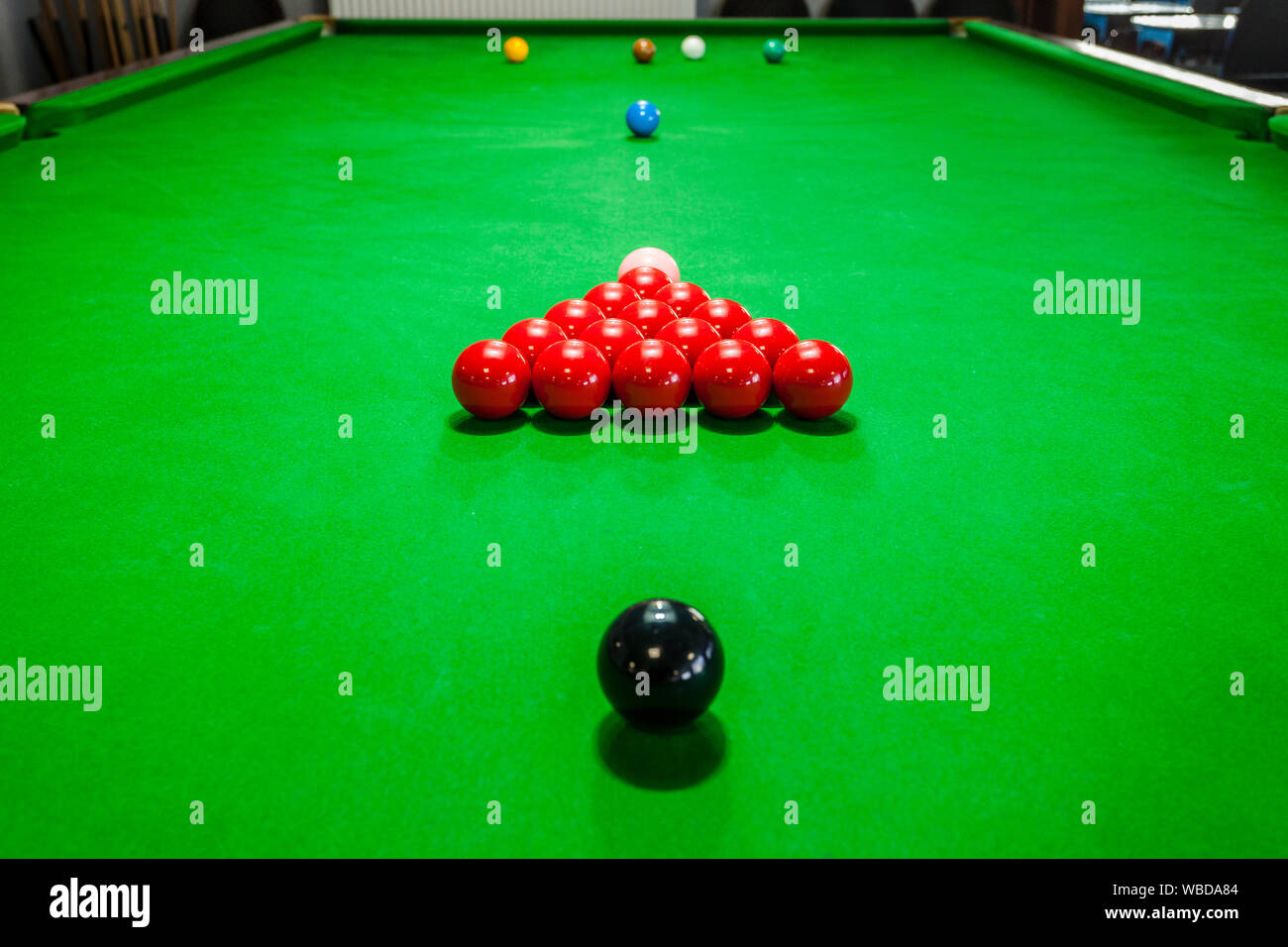 Snooker table balls set up hi-res stock photography and images - Alamy