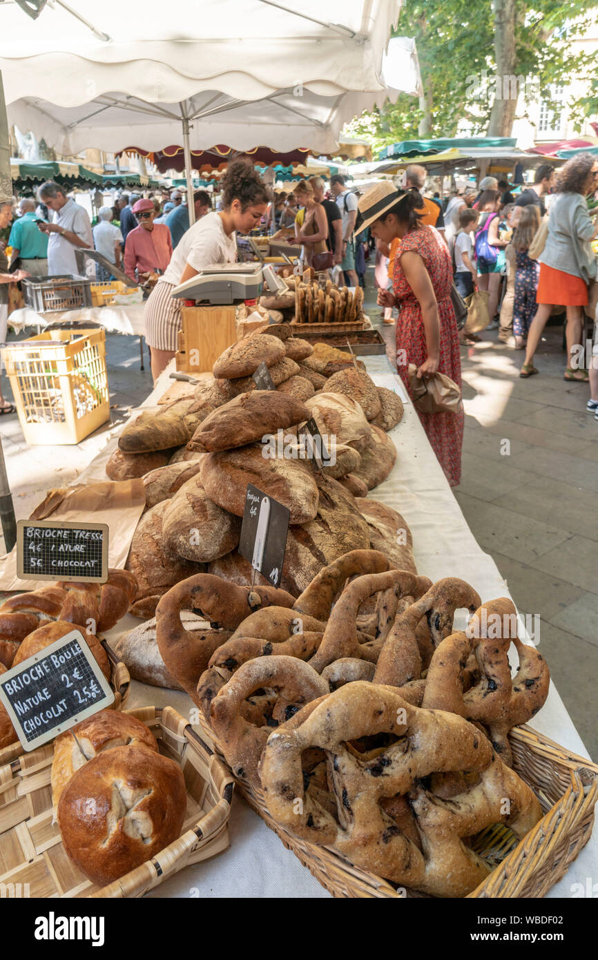 Place Richelme, market stall with bread, Aix en Provence, france Stock Photo