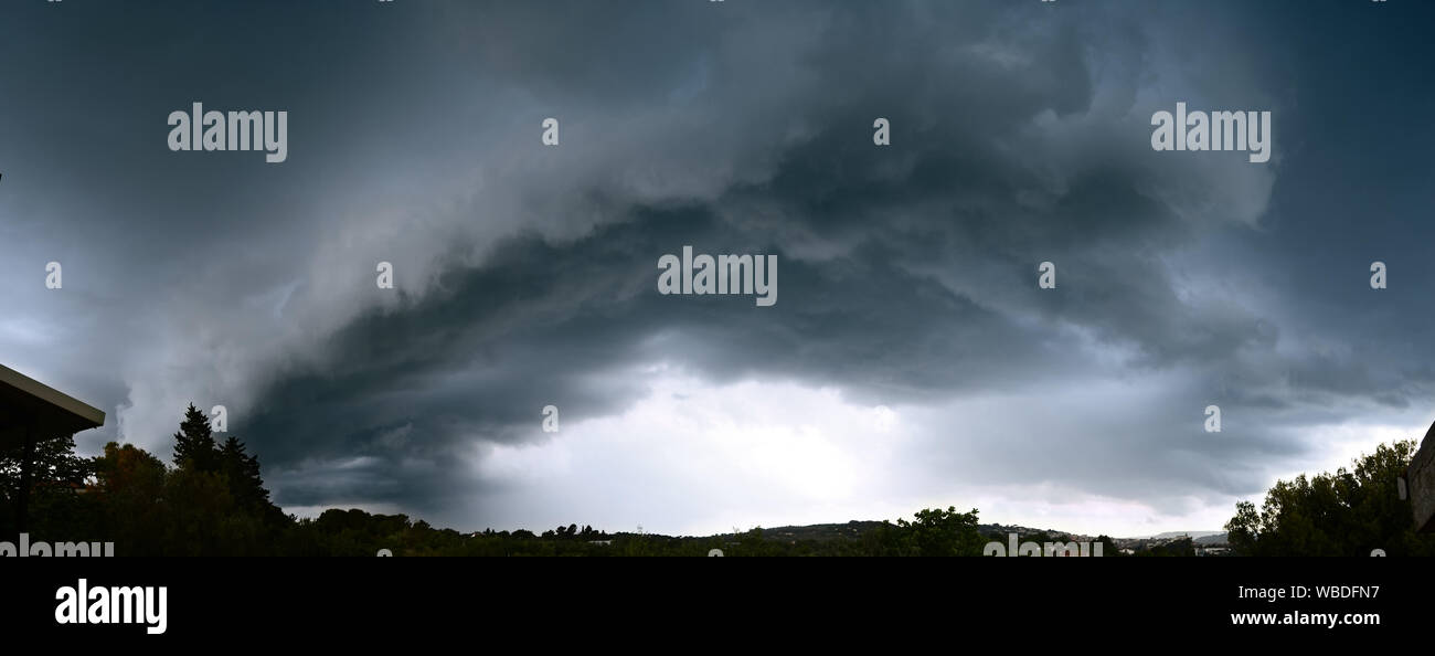 spectacular and disturbing shelf cloud Stock Photo