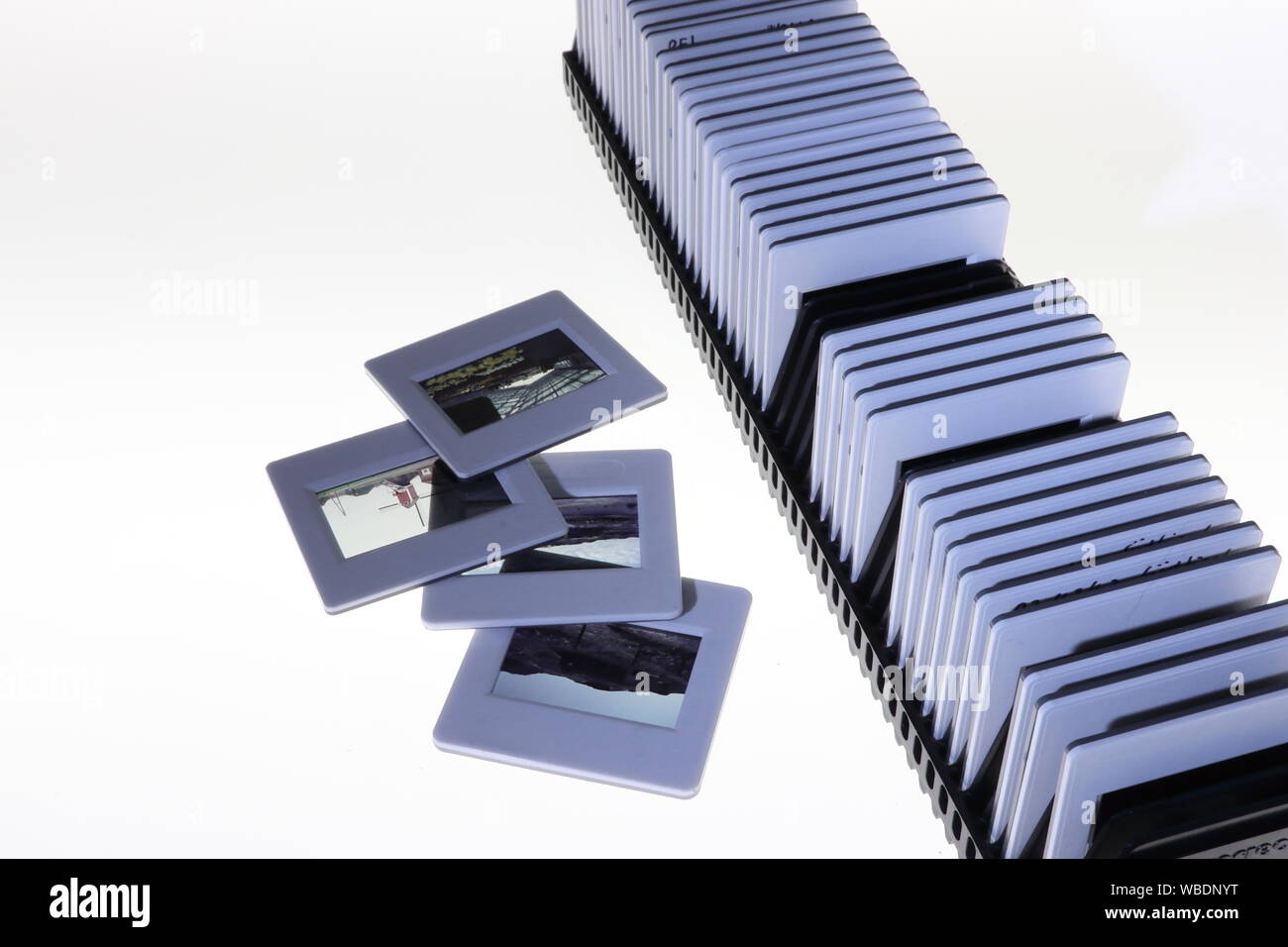 Universal-Diamagazin mit unbeschrifteten Dias in Kunststoffrahmen - framed slides, unlabeled in slide tray Stock Photo