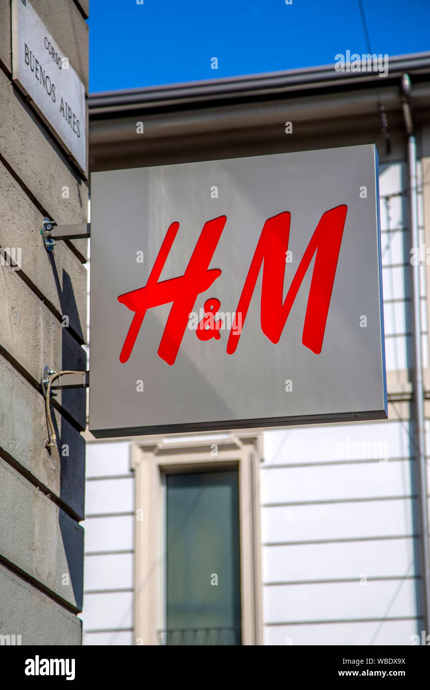 MILAN, ITALY - MARCH 9, 2014: Detail of the H&M store in Milan, Italy.  H&amp;M is a Swedish multinational retail-clothing company founded at 1947  Stock Photo - Alamy