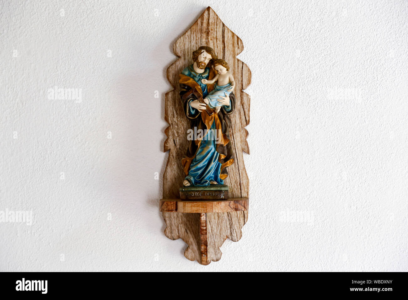 Saint Joseph Worker And Baby Jesus Of The Catholic Church Sao Jose Operario Menino Jesus St Joseph Stock Photo Alamy