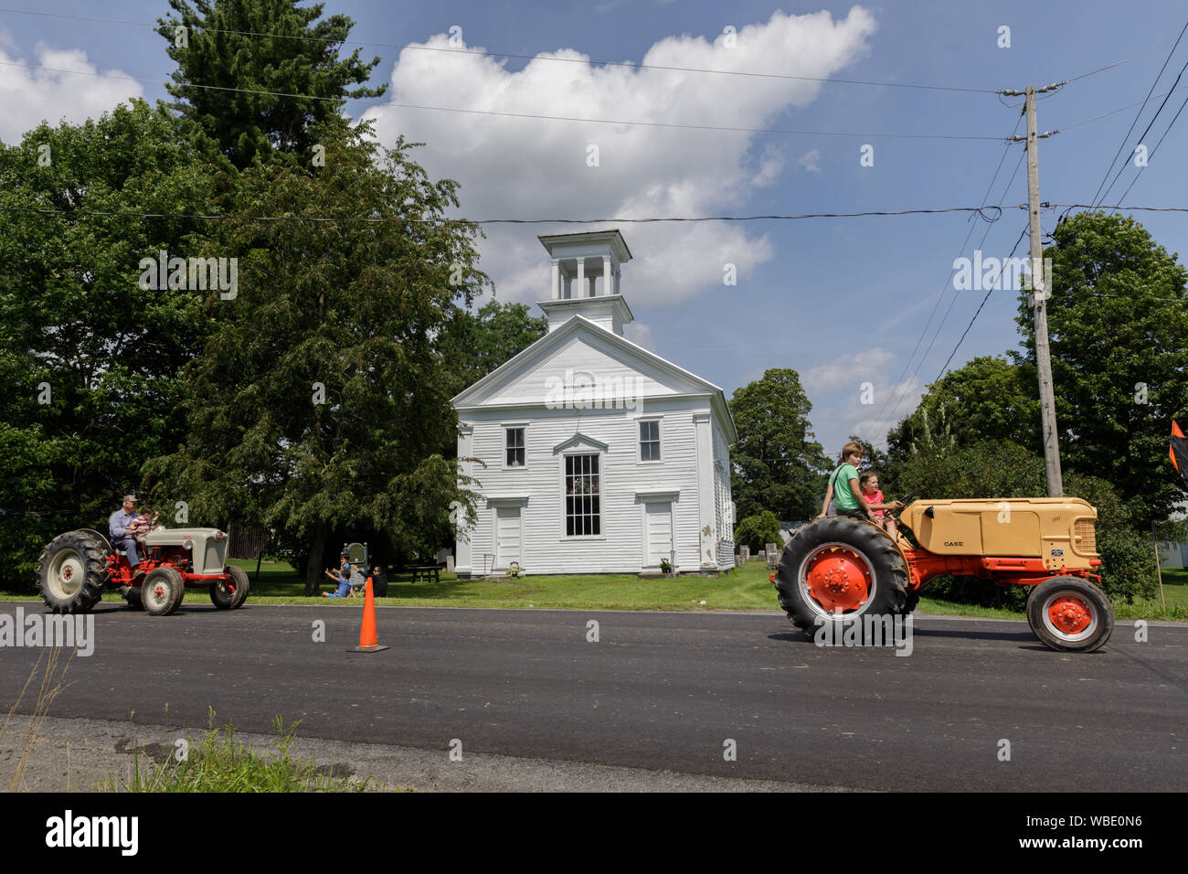 ANTIQUE TRACTOR PARADE, ROSEBOOM, OTSEGO COUNTY, NEW YORK STATE, USA. Stock Photo