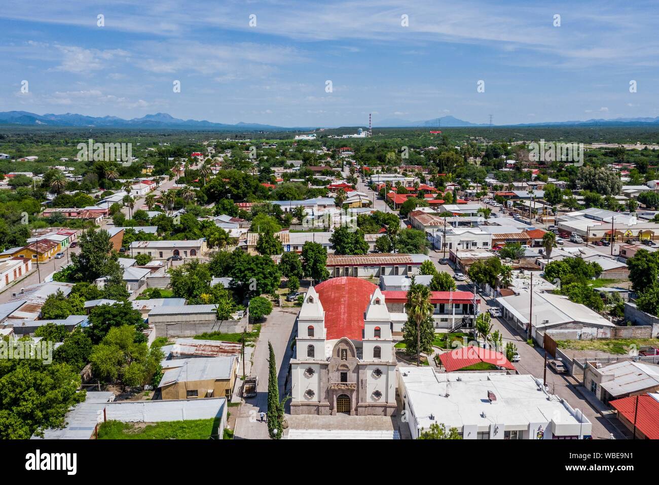 Plaza pública paris hi-res stock photography and images - Alamy