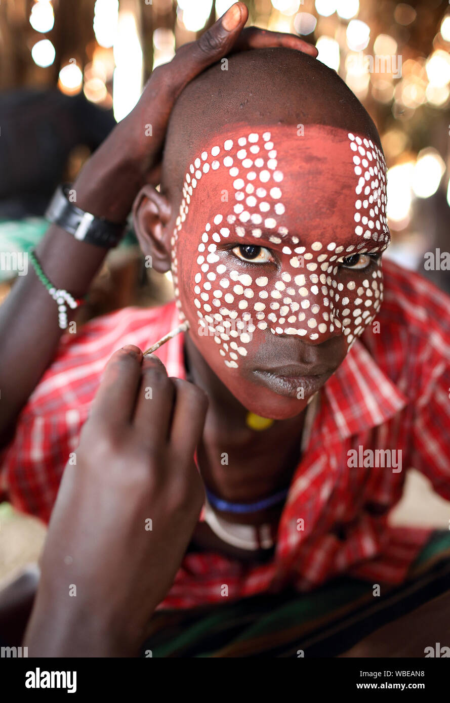 Face Painting Africa High Resolution Stock Photography and Images Alamy