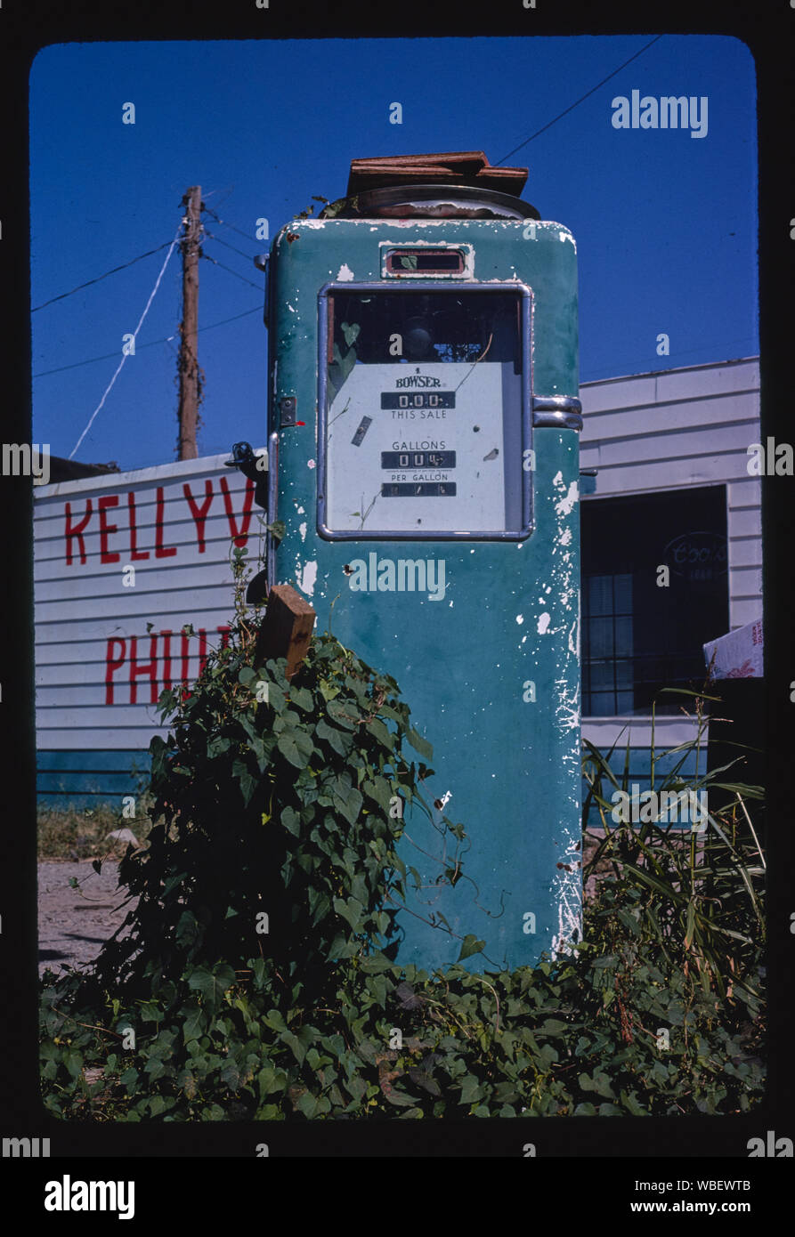 Gas pump, Route 66, Kellyville, Oklahoma Stock Photo Alamy