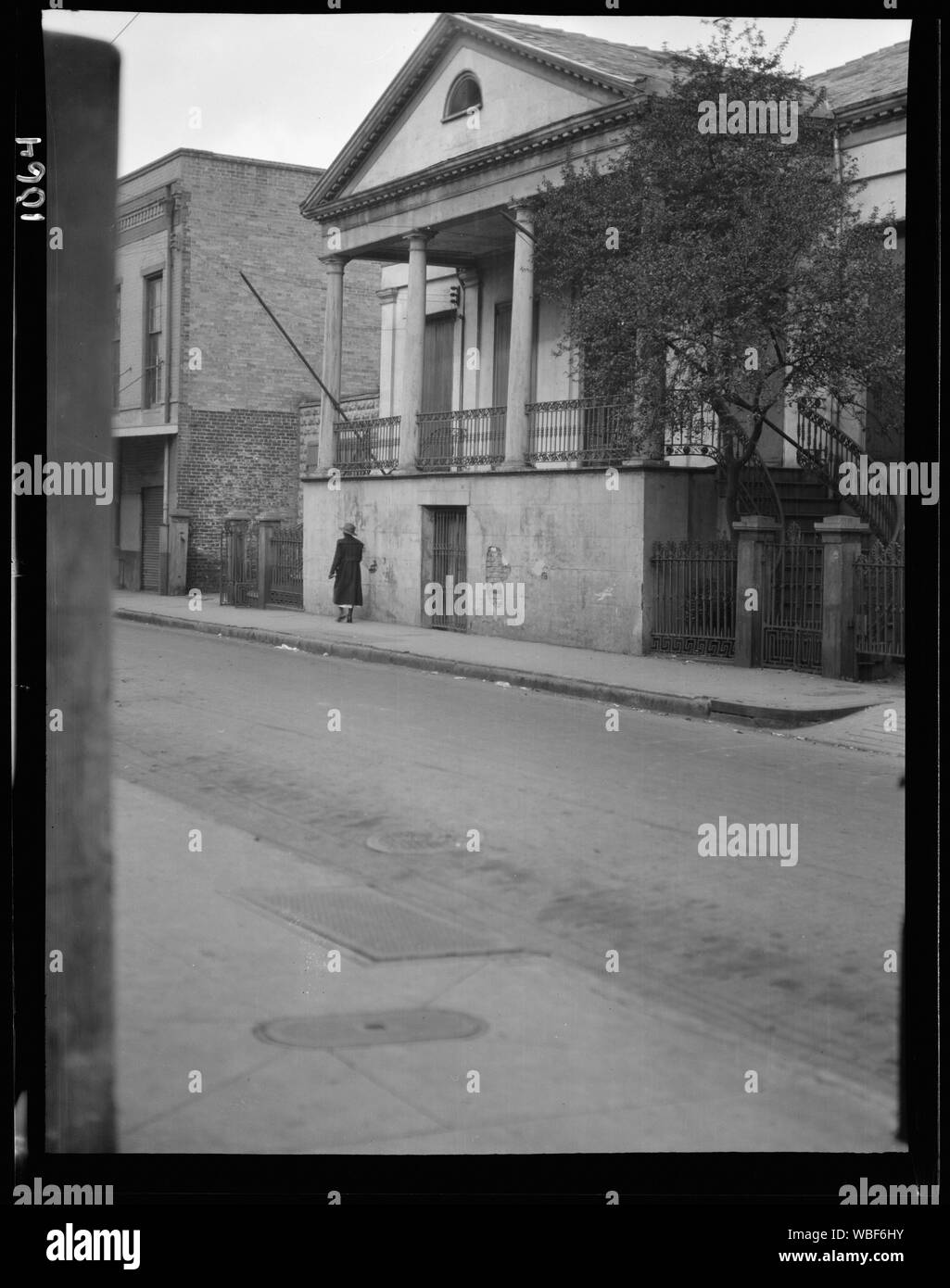 General Beauregard's house, 1113 Chartres Street, New Orleans Abstract/medium: Genthe, Arnold, 1869-1942, photographer. Stock Photo