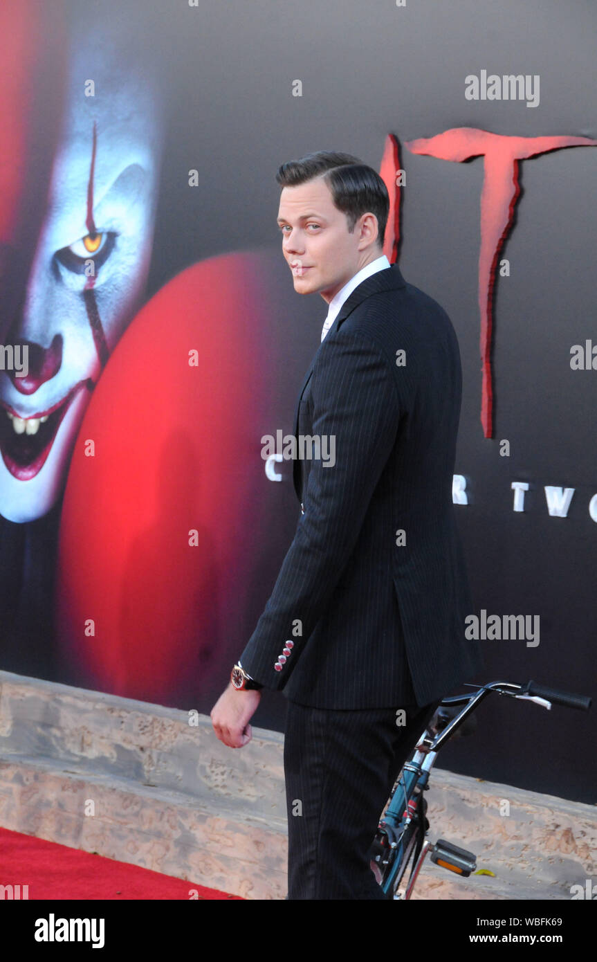 Pennywise bill skarsgard hi res stock photography and images Alamy