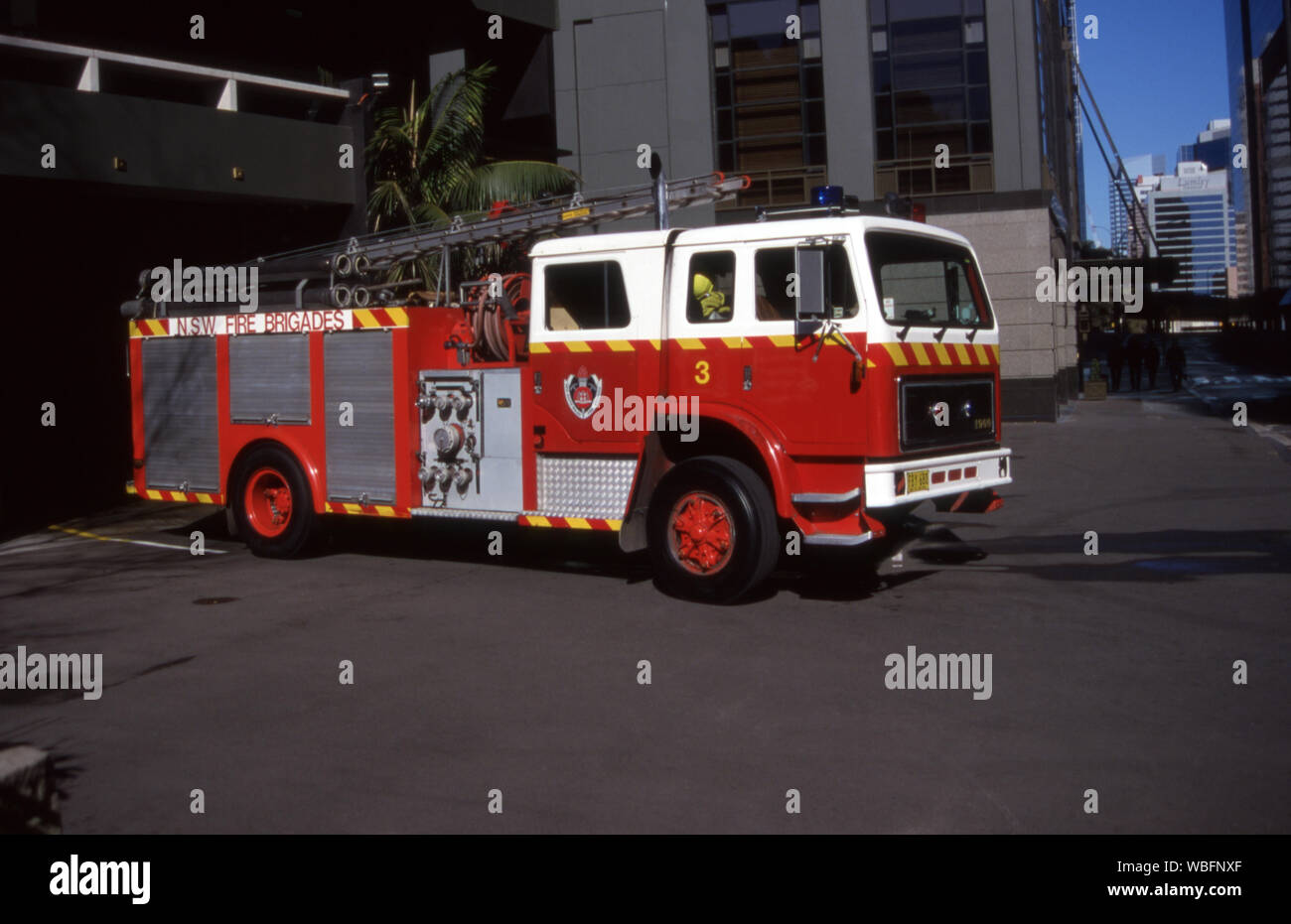 fire truck siren sound australia