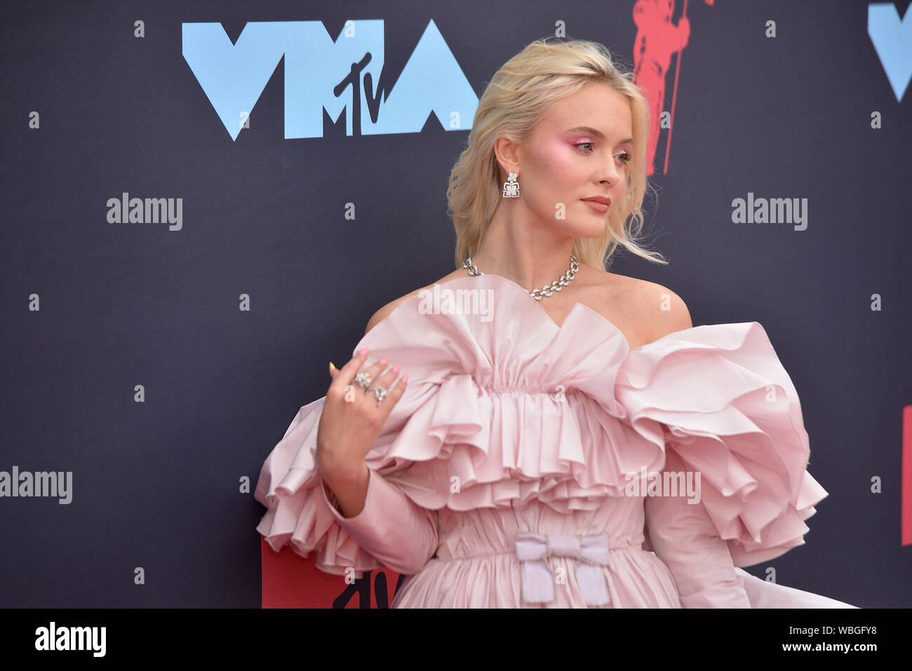 Zara Larsson attends the 2019 MTV Video Music Awards at Prudential ...