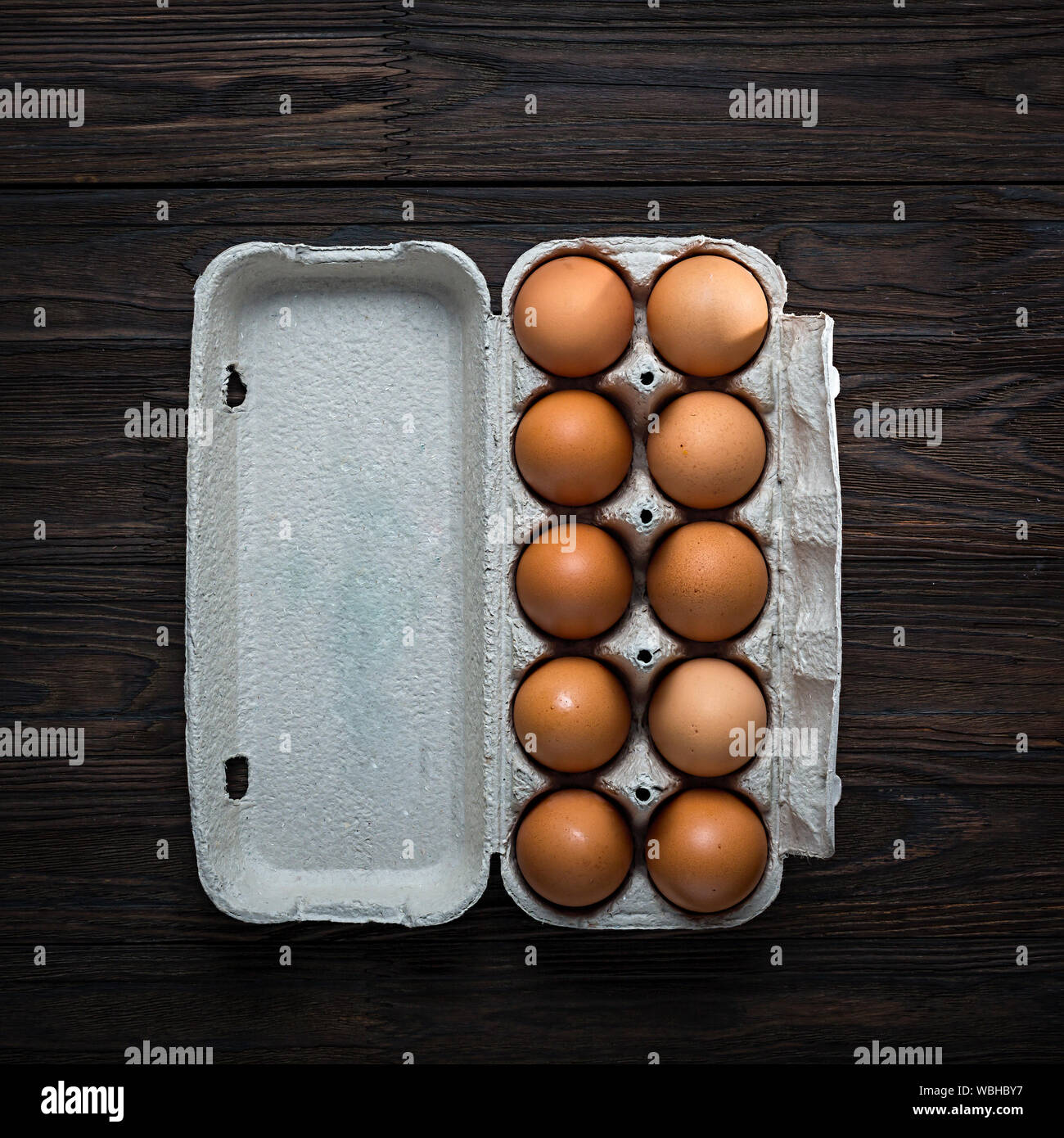 Duck egg cartons hi-res stock photography and images - Alamy