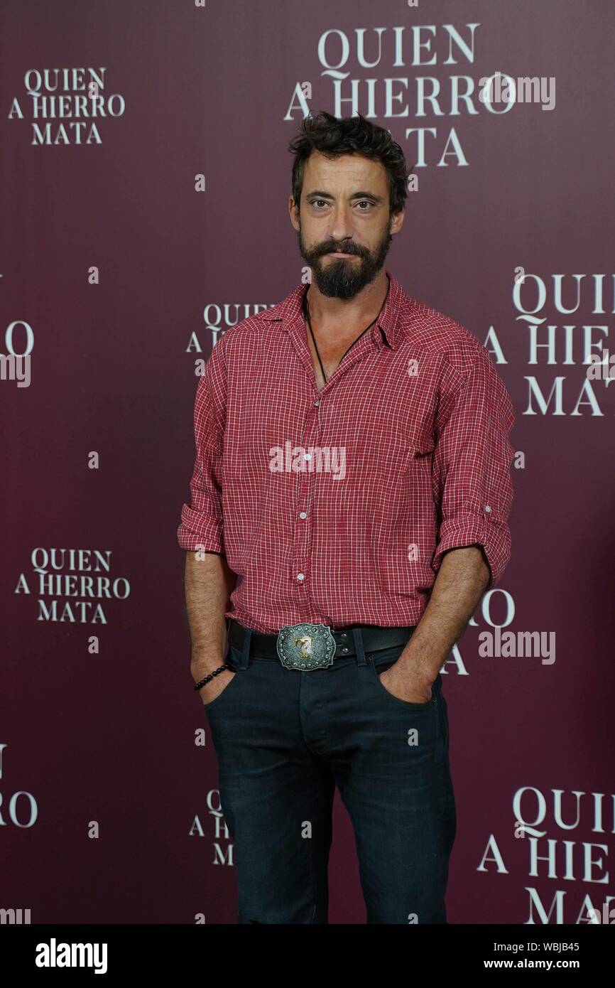 Golpe fuerte burbuja Caballo Madrid, Spain. 27th Aug, 2019. Actor Ismael Martinez during the  presentation of the movie "Quien a Hierro mata" in Madrid on Tuesday, 27  August 2019 Credit: CORDON PRESS/Alamy Live News Stock Photo - Alamy