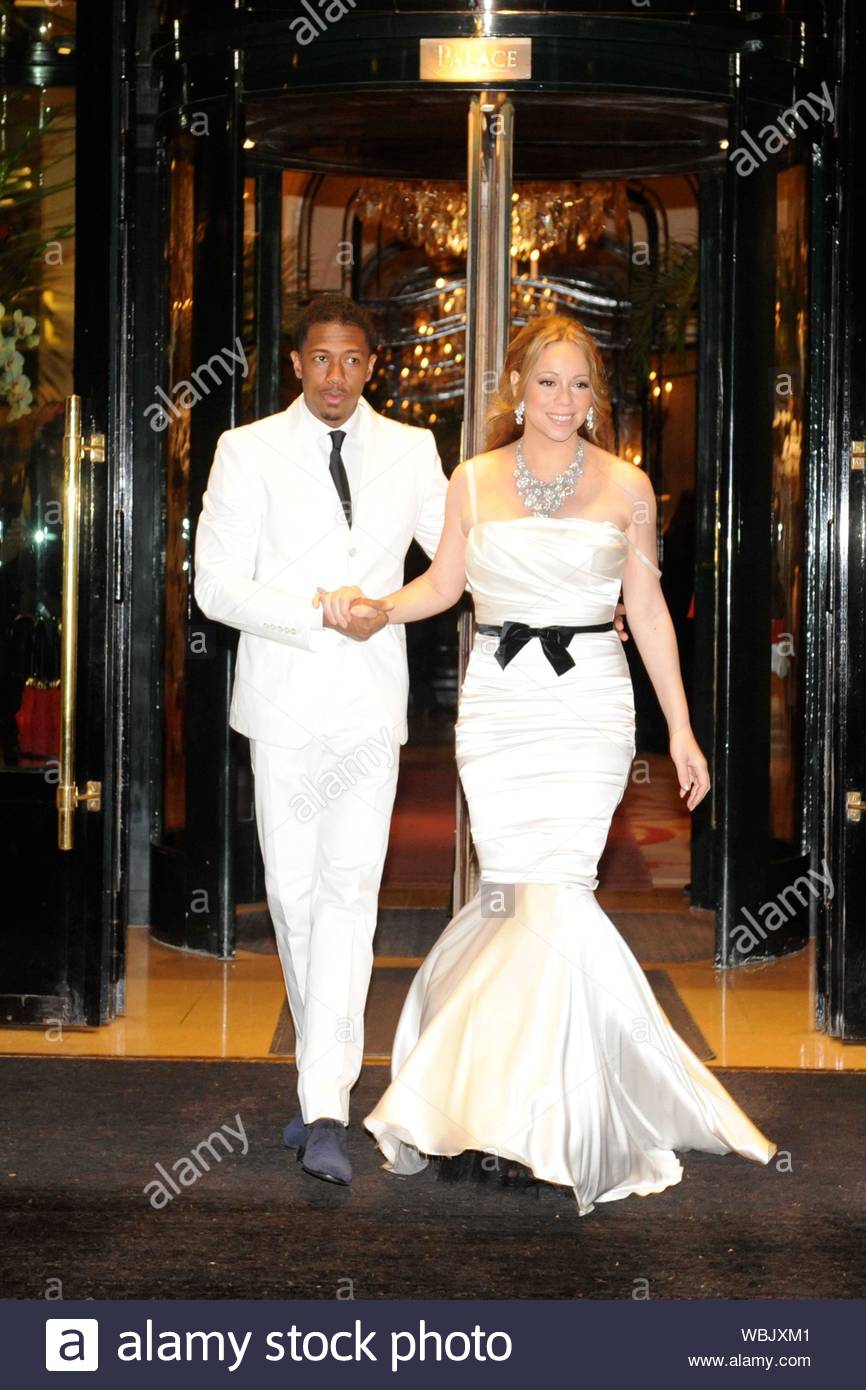 Paris France The Still Happily Married Couple Mariah Carey And