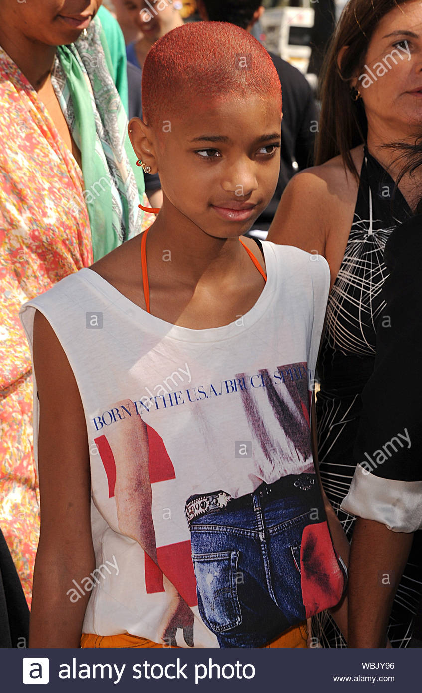Cannes France Willow Smith Is Accompanied By Her Mother Jada
