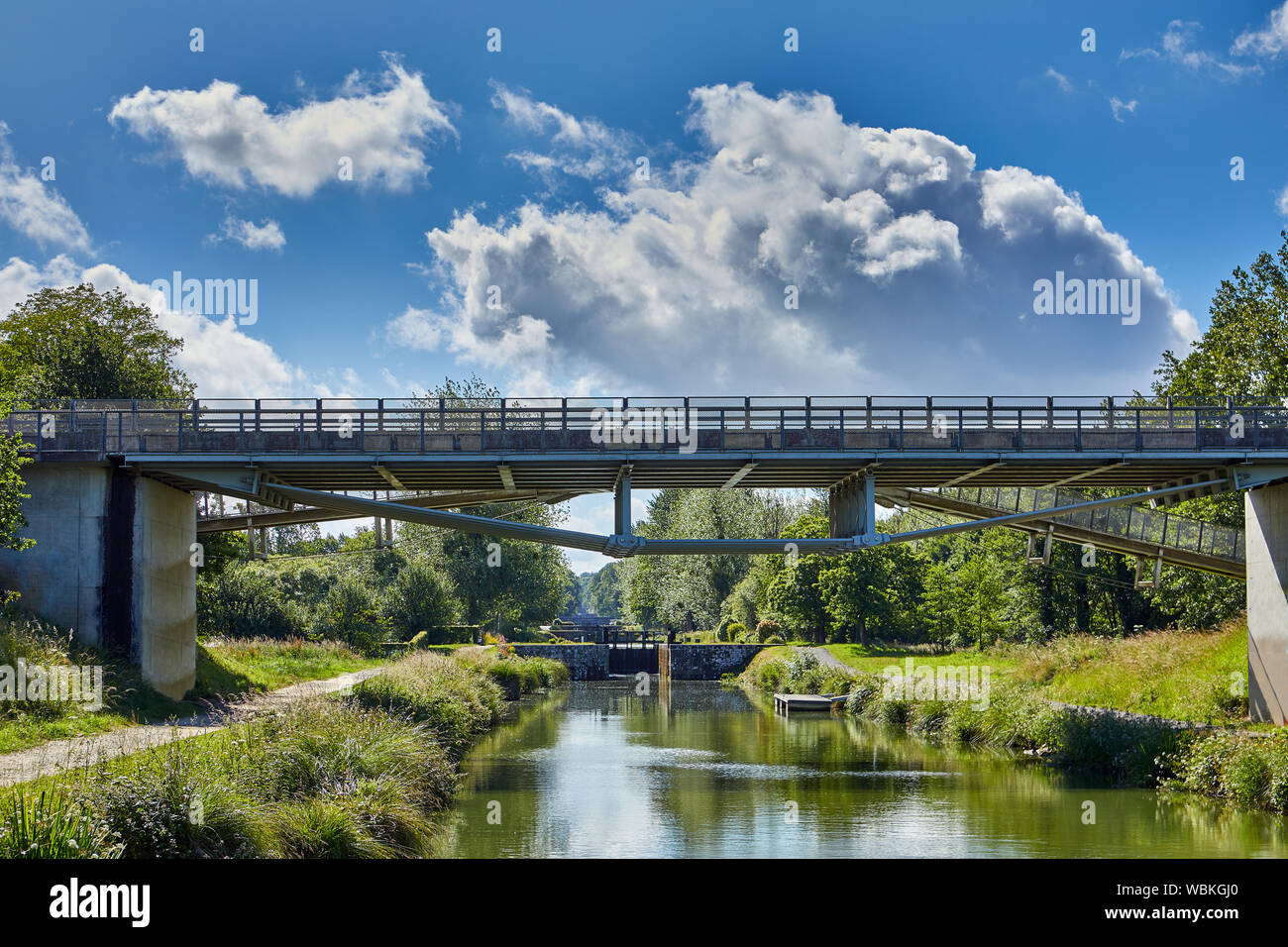 Image of the bottom lock approach at Hede, canal d'Ille et Rance Stock ...